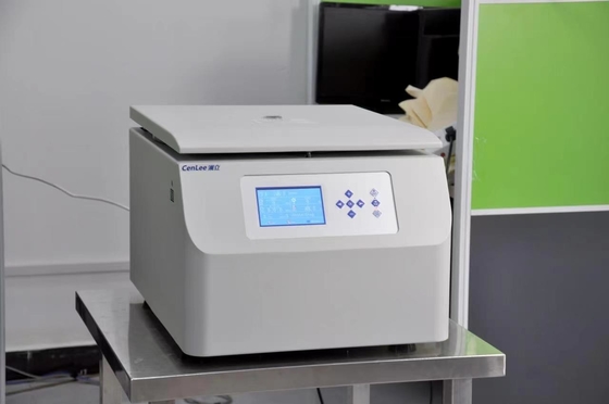Un buen precio. centrifugadora de poca velocidad del laboratorio de la capacidad grande 2000ml (4x500ml) en línea