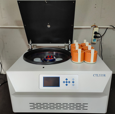 Un buen precio. Máquina refrigerada médica de la centrifugadora de la capacidad grande para la sangre/el plasma/el suero en línea