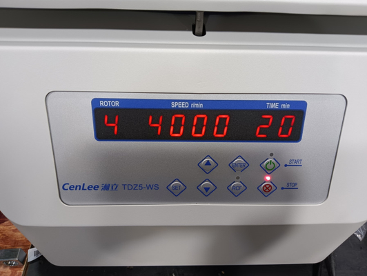 La centrifugadora horizontal de TDZ5-WS Benchtop balancea hacia fuera el rotor 5000rpm 4*250ml con los cubos